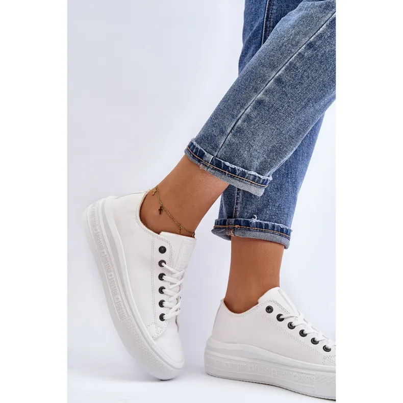 Baskets basses isolées pour femmes blanches Big Star MM274029