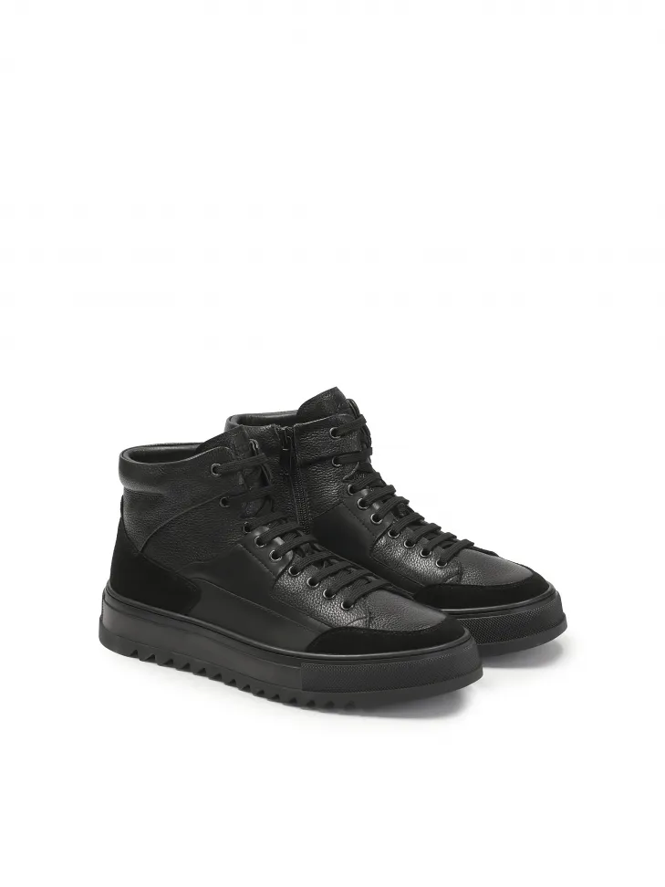 Baskets isolées en daim et cuir lisse 