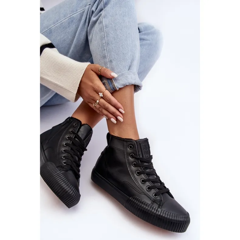 Baskets isolées pour femmes avec fermeture éclair noir Big Star MM274020 le noir