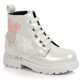 Bottines fille Potocki argentées isolées argent brillant multicolore