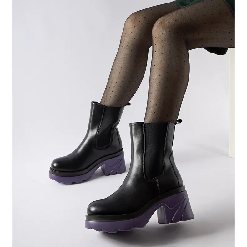 Bottines isolées noires à talon haut violet Tirano le noir