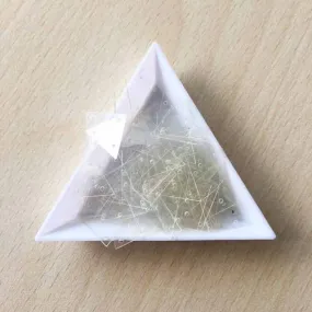 Jolie petite paillette triangulaire transparent 15 mm